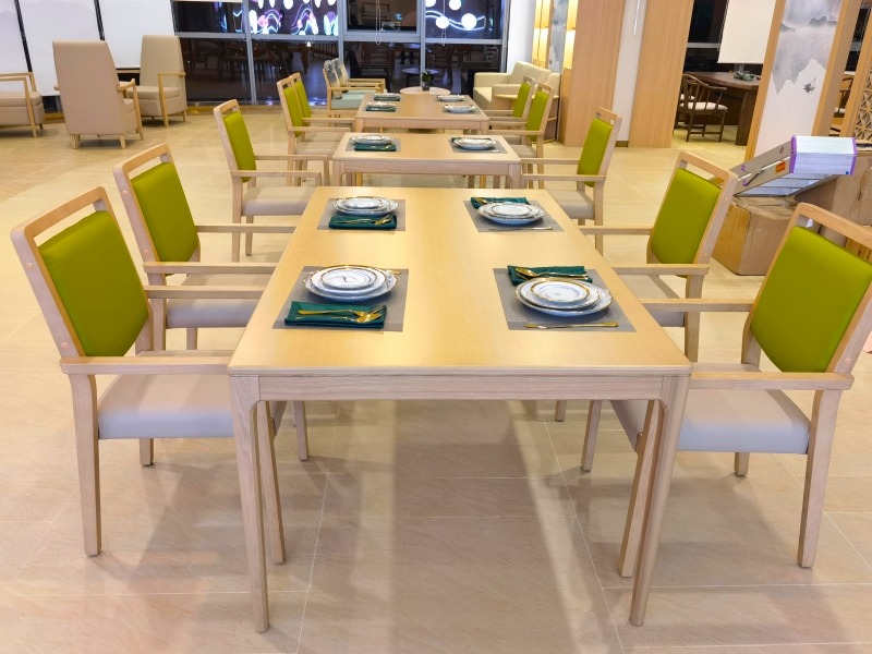 1754547868204072.jpg 餐厅.jpg